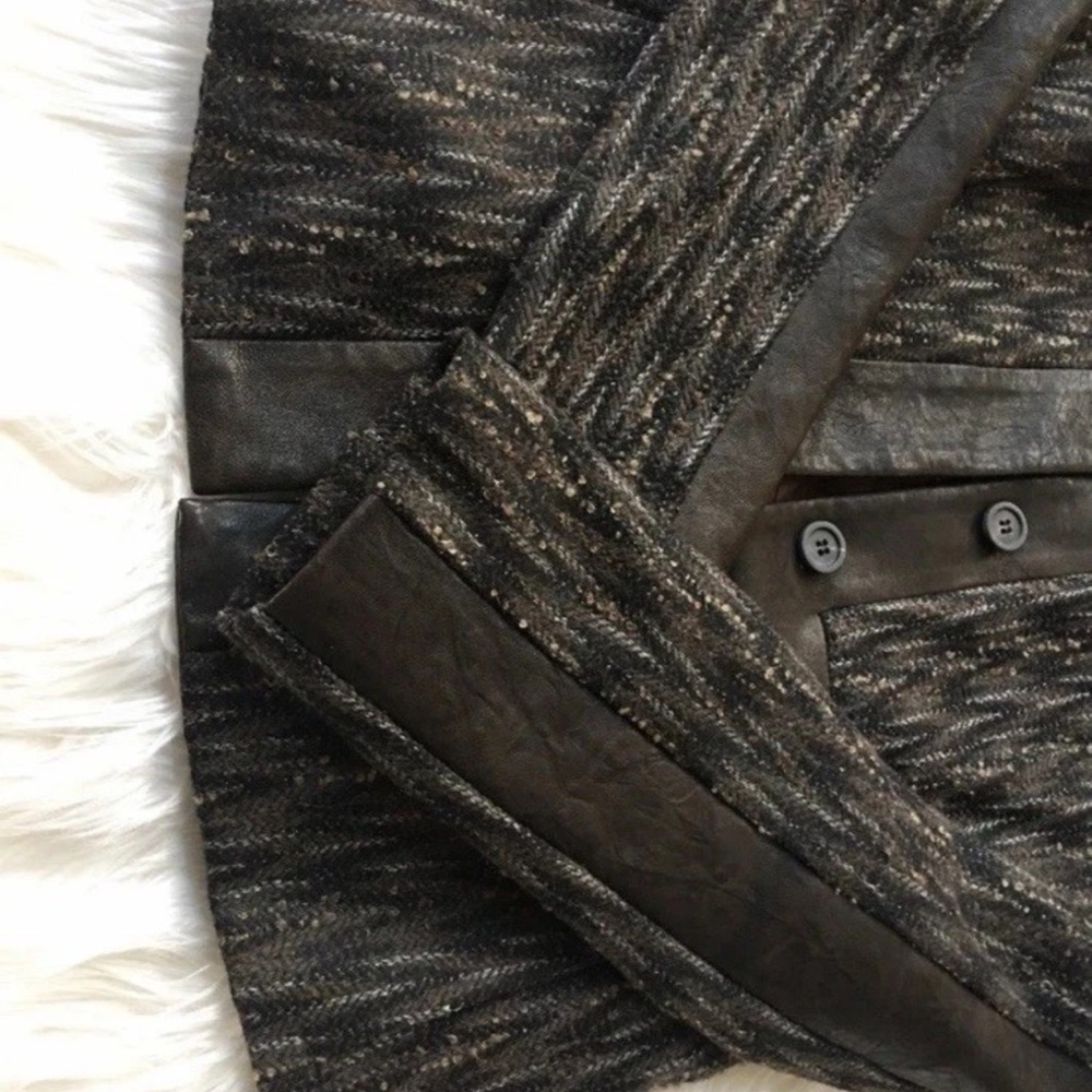 Bill Blass Charcoal and Black Women's Blazer - Picture 4 of 10